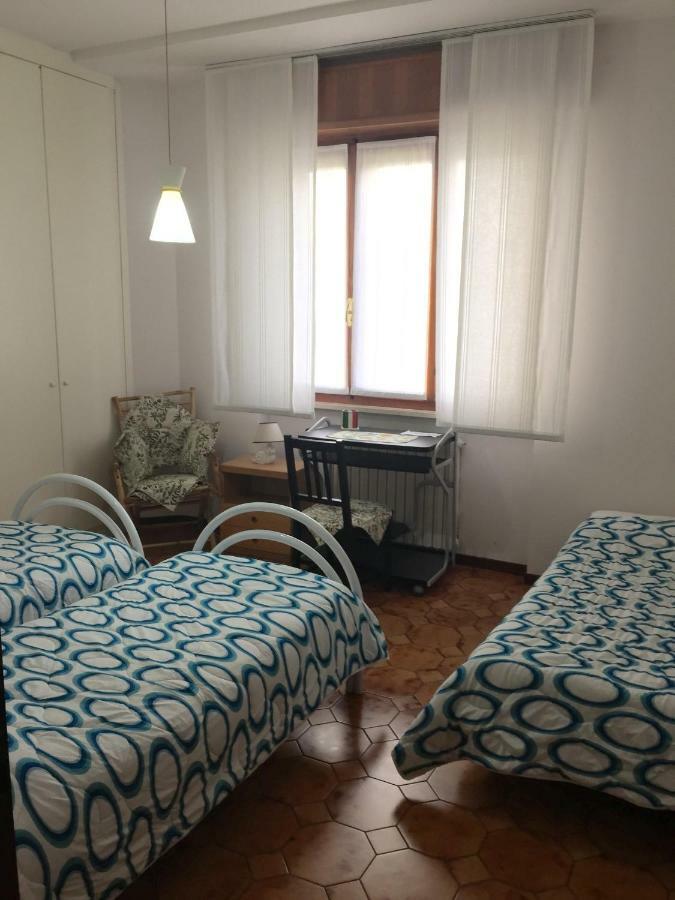 Appartamento Valentina 佩斯基耶拉德加达 外观 照片
